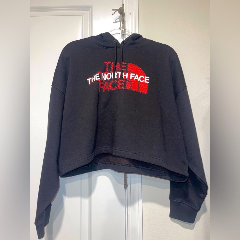 New The North Face cropped hoodie